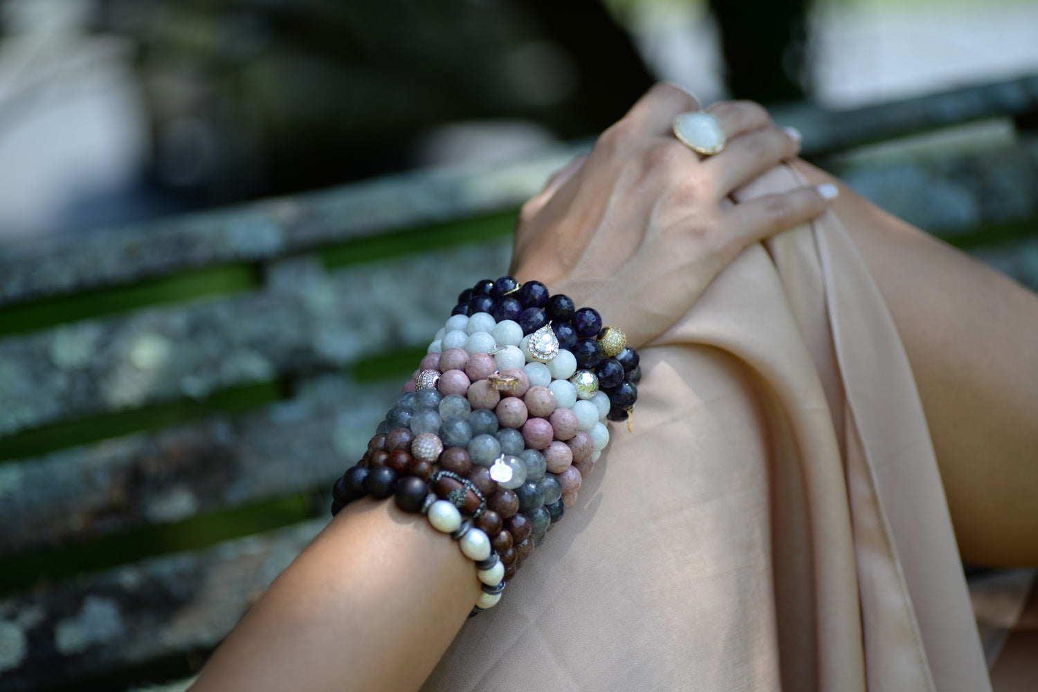 From jewel tones to muted tones, Amethyst is the perfect addition to your Armparty