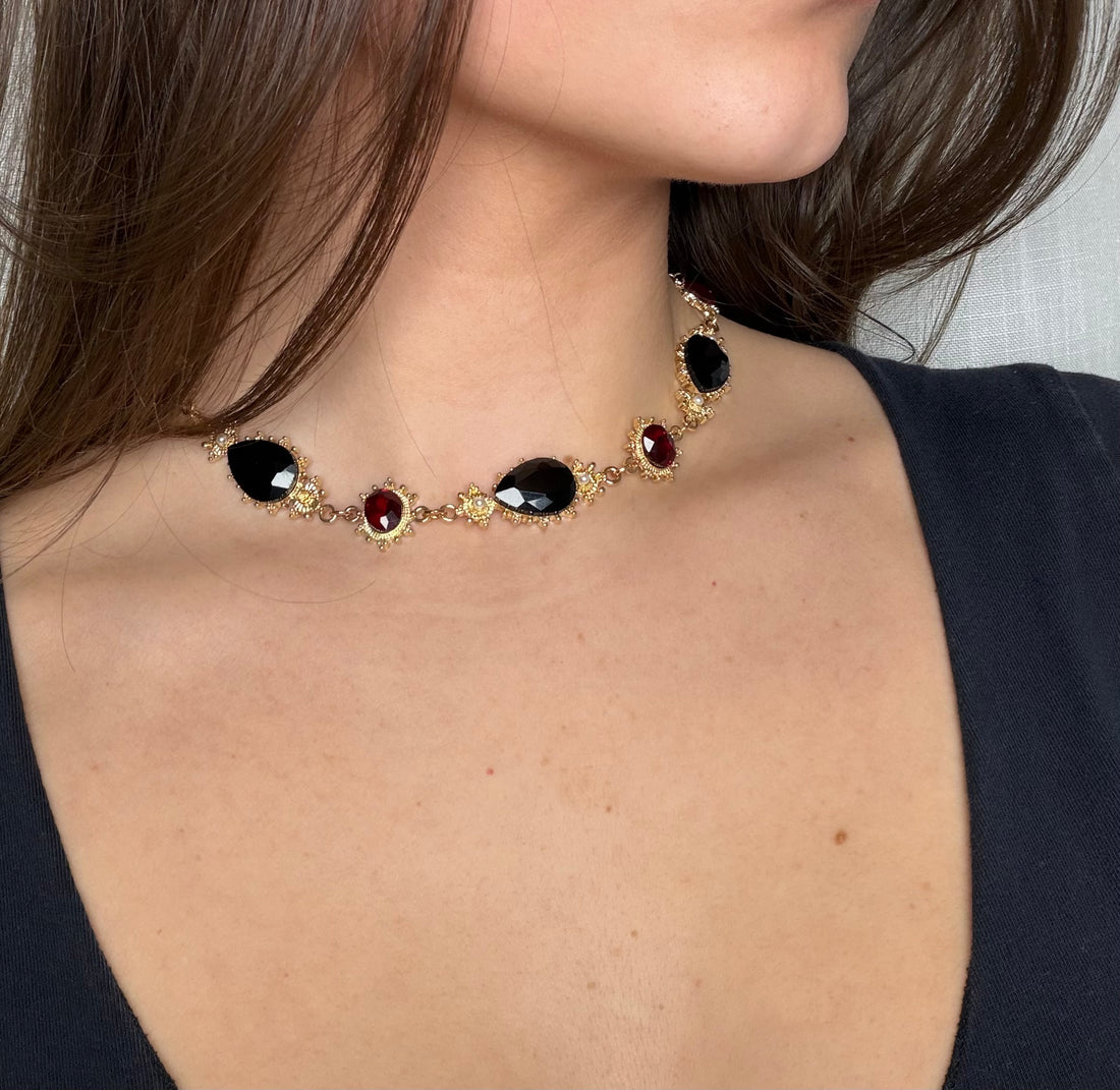 Dama Oscura Choker Necklace