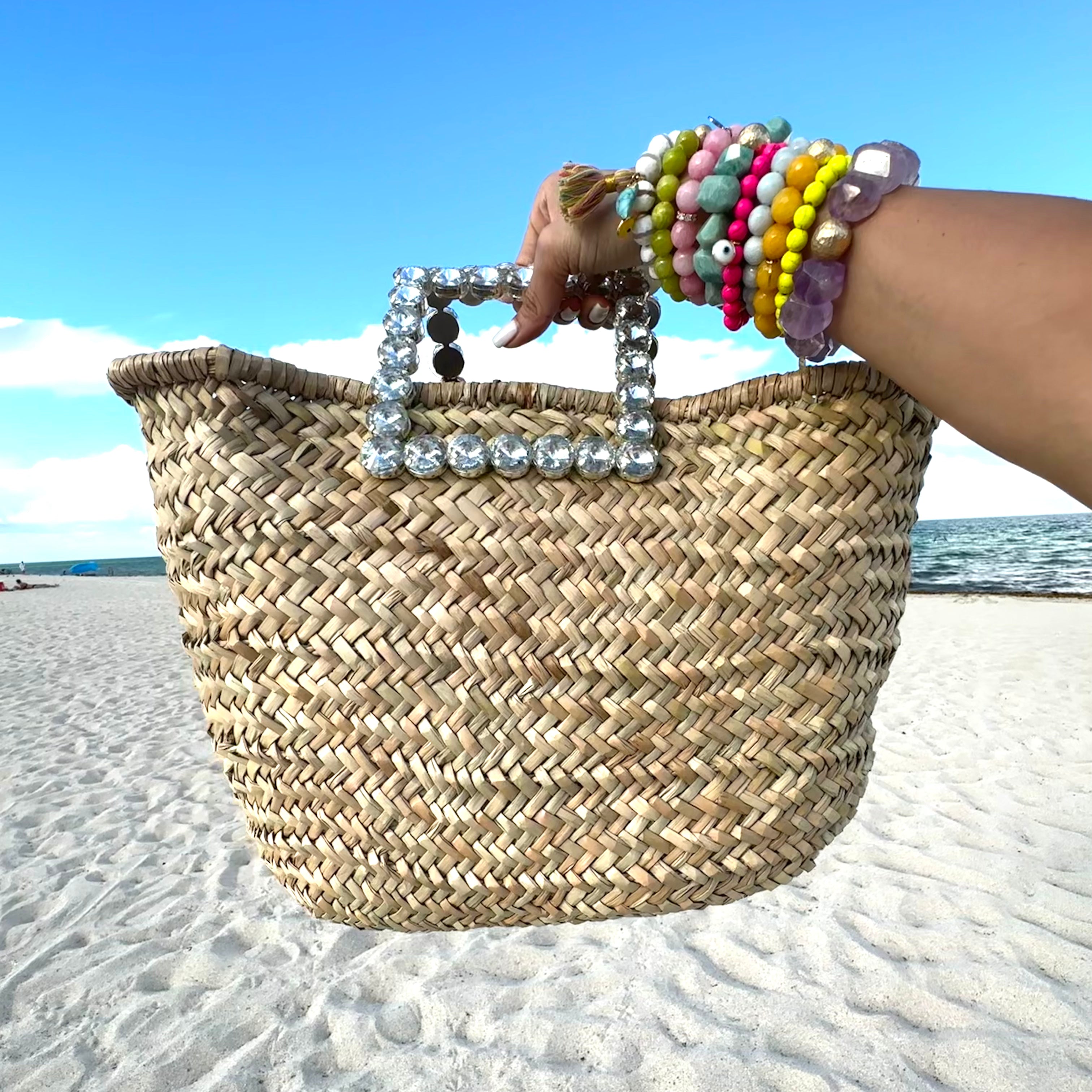 Diamond Handle Straw Bag
