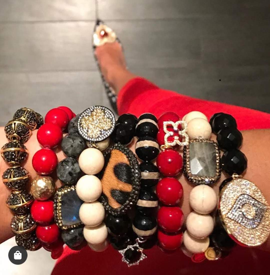 Red Riverstone with Pavè Gold Clover Pendant - Oriana Lamarca LLC