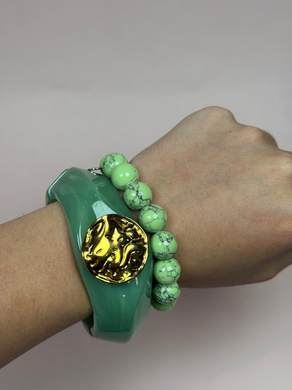 Giada Amazonite Acrylic Hinged Bangle