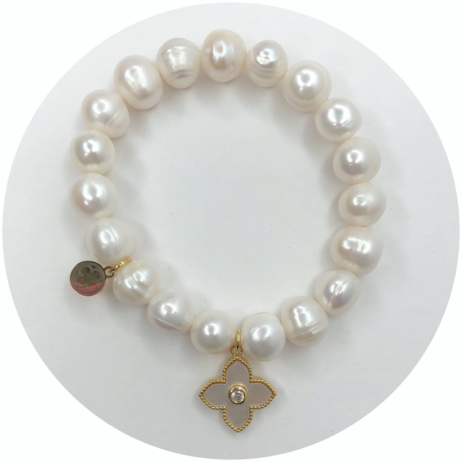 Freshwater Pearls with Mother of Pearl Pointed Clover