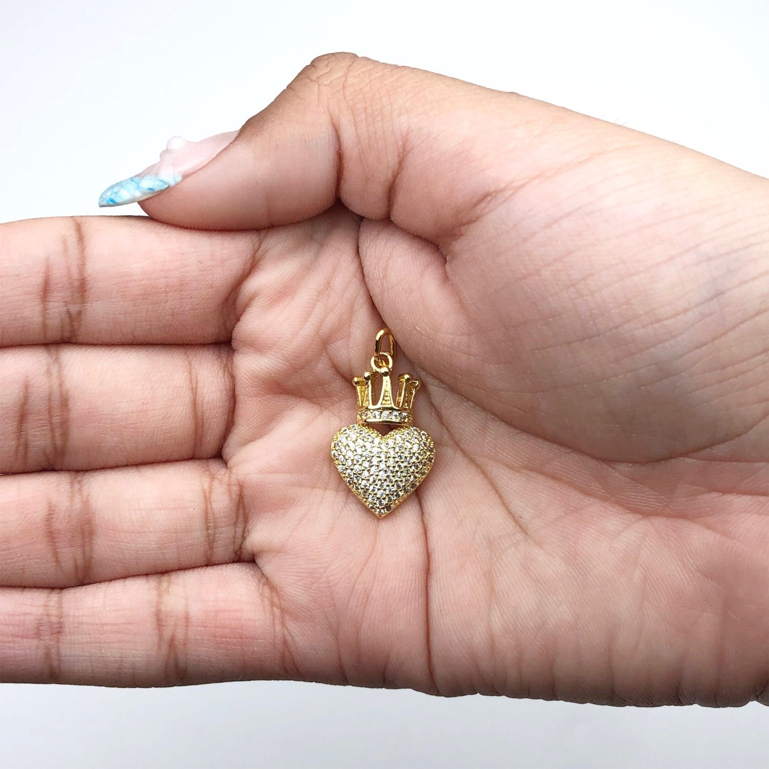 Pavé Queen of Hearts Pendant
