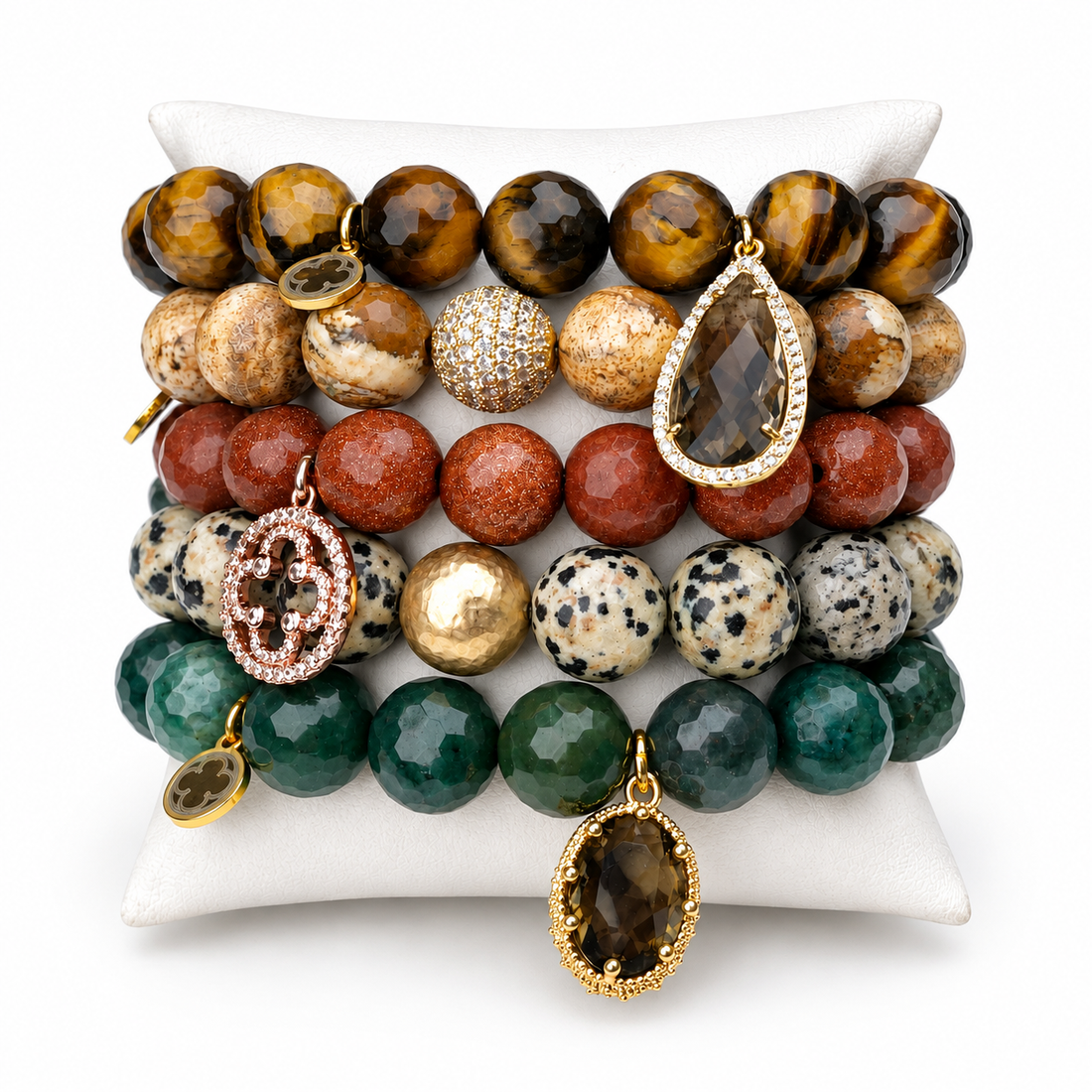 Safari Chic Armparty on white studio background