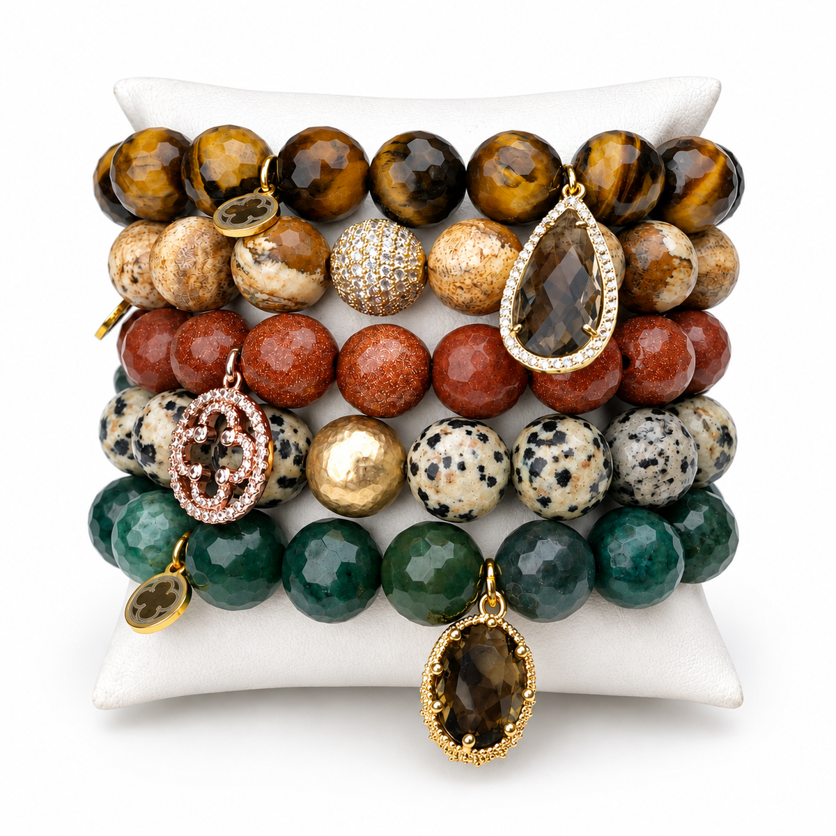 Safari Chic Armparty on white studio background