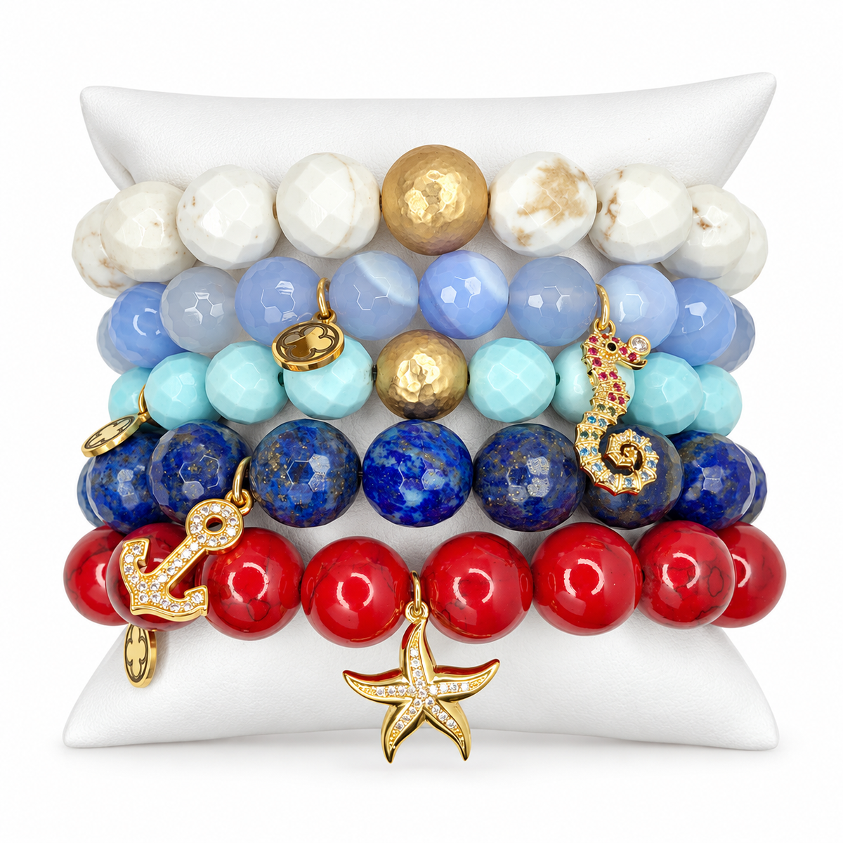 Hamptons Chic Armparty on white studio background