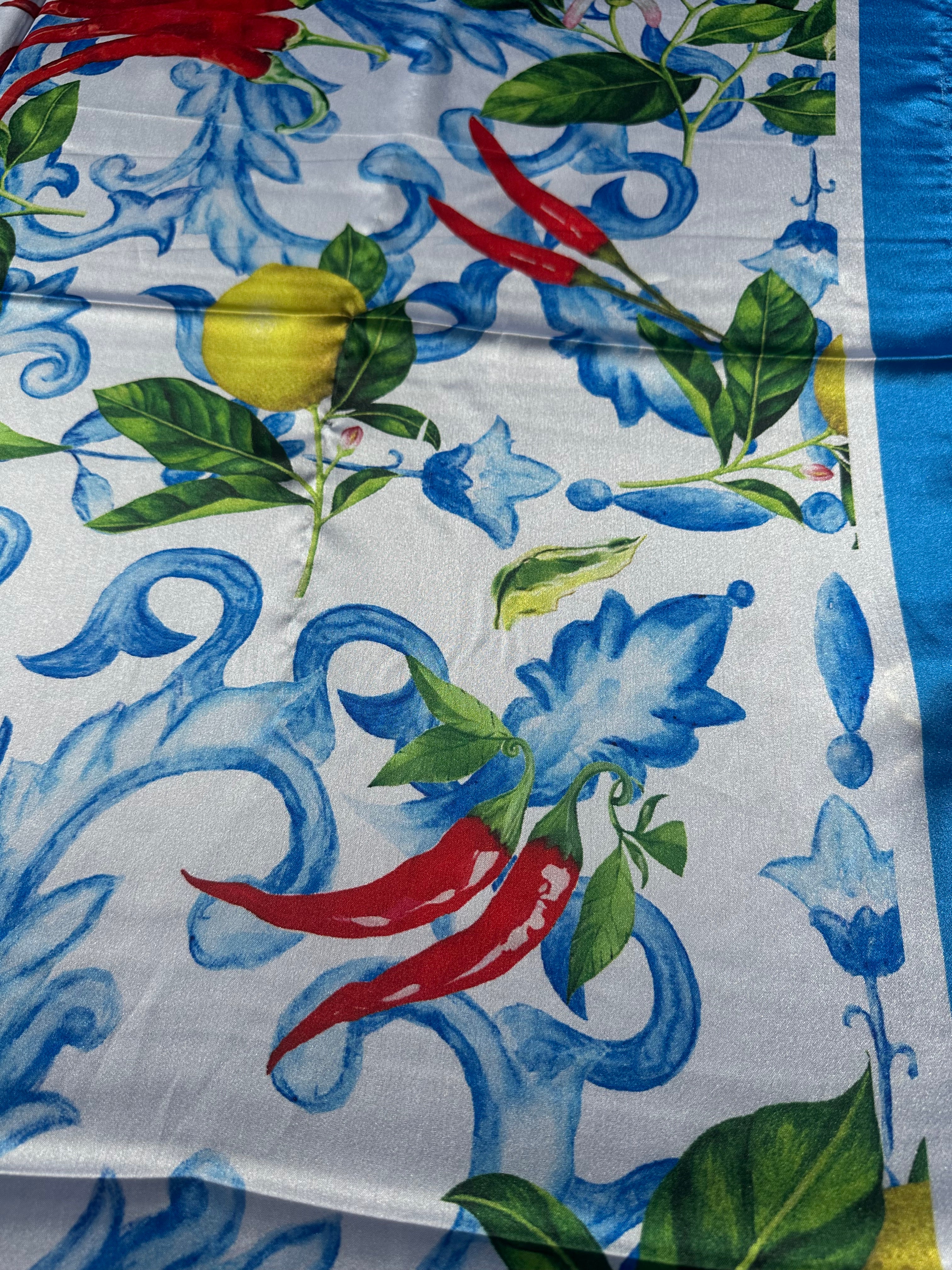 Lemon Pepperoncino Print Foulard