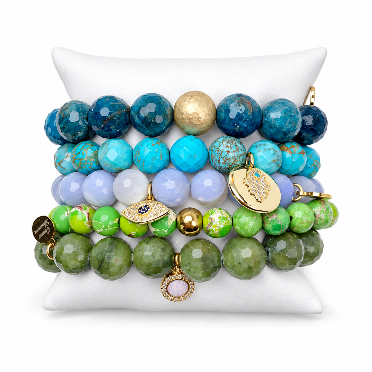 Greenery Armparty on white studio background