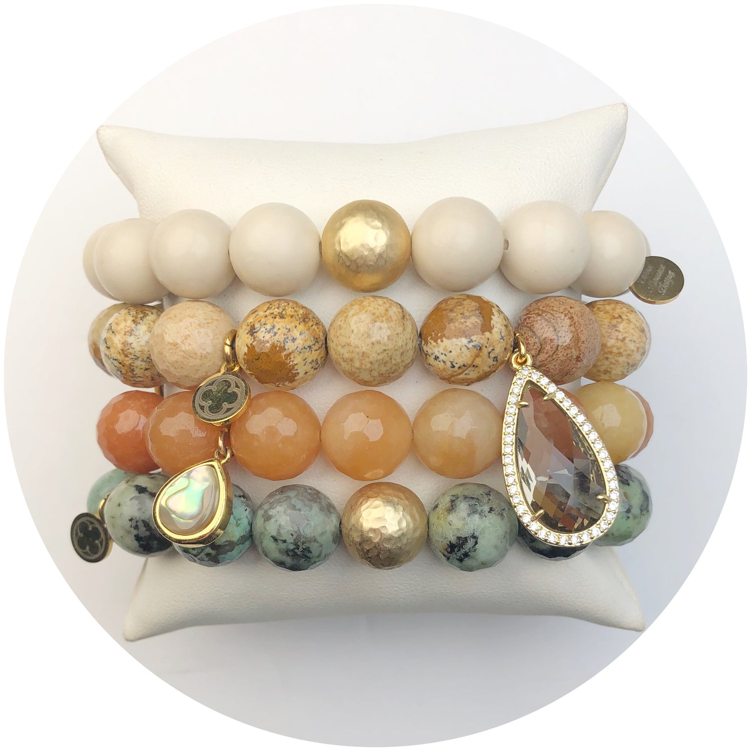 Savanah Chic Armparty