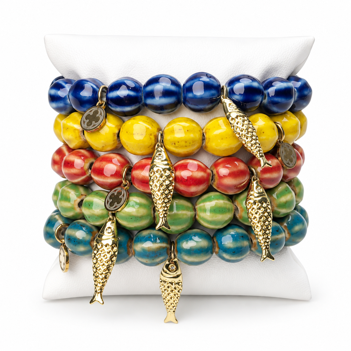 Sapore Di Mare Armparty on white studio background
