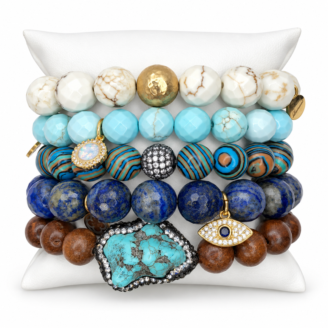 Santa Barbara Armparty on white studio background