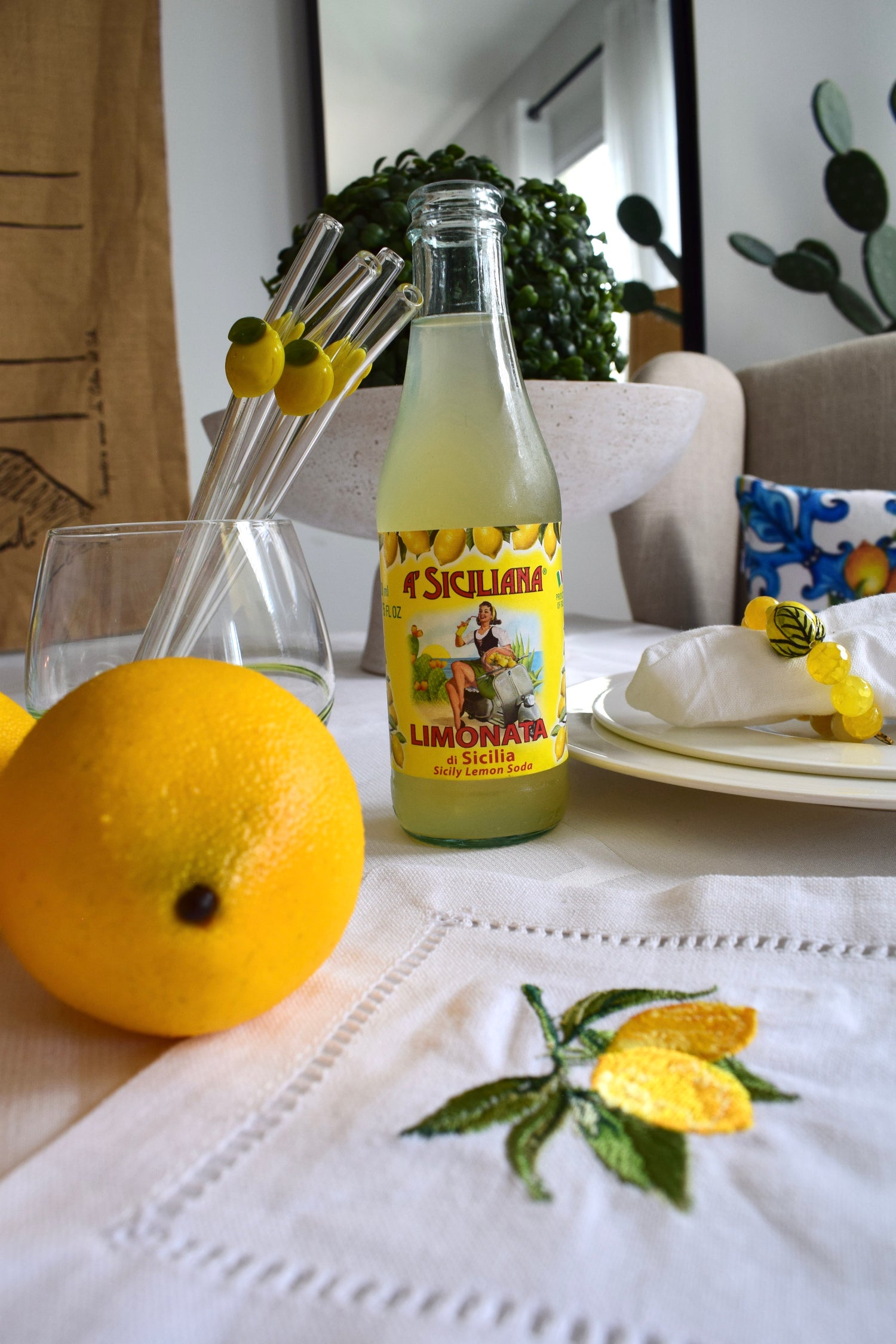 Yellow agate with Handpainted Lemon Napkin Rings - Set of 4