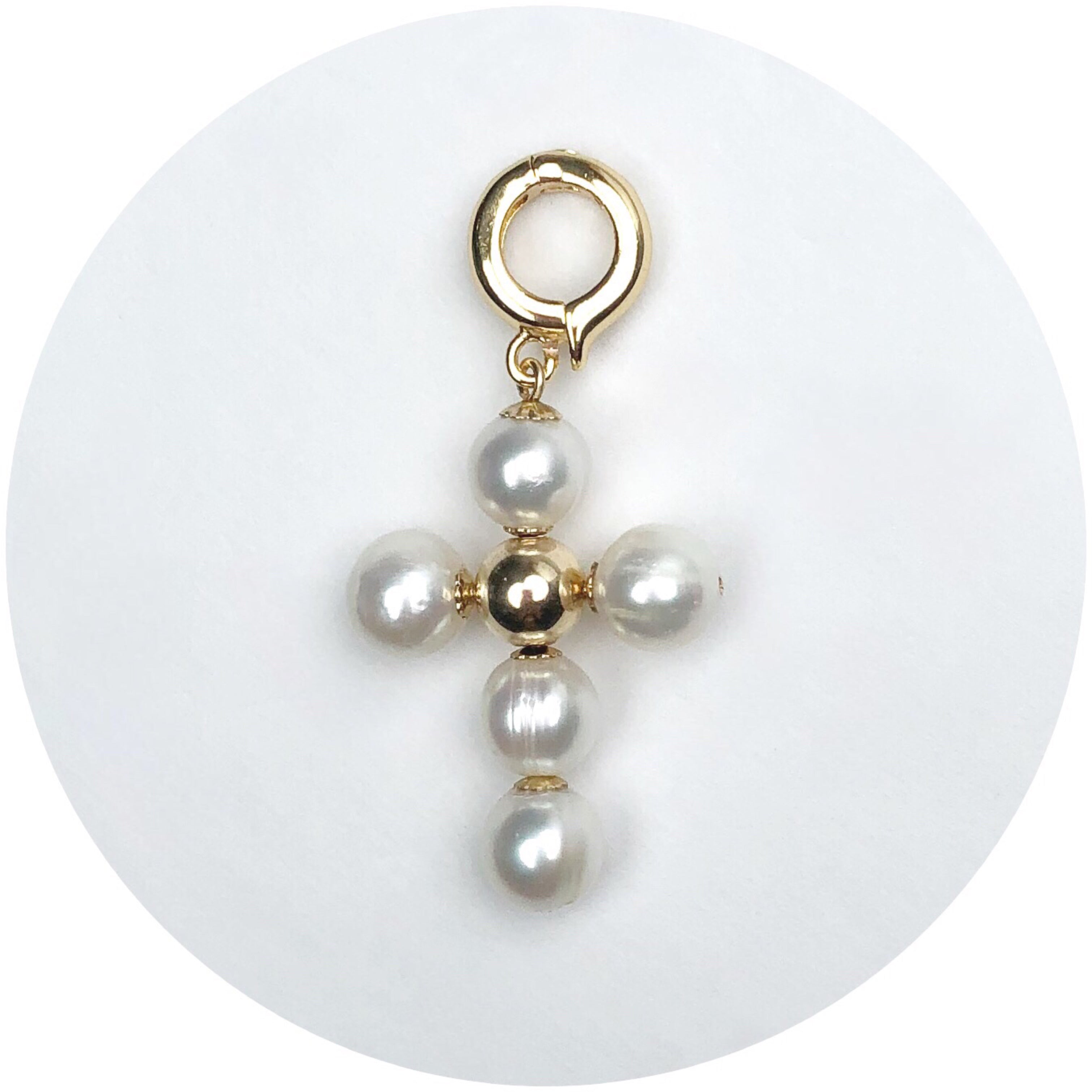 Perla Grande Freshwater Pearl Handmade Cross Pendant