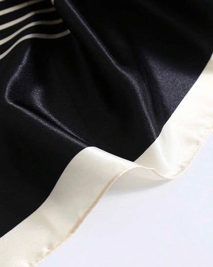 Black Geo Medium Foulard