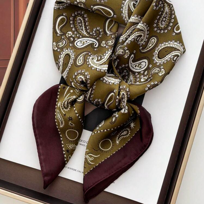 Cashew Caffe Petite Foulard