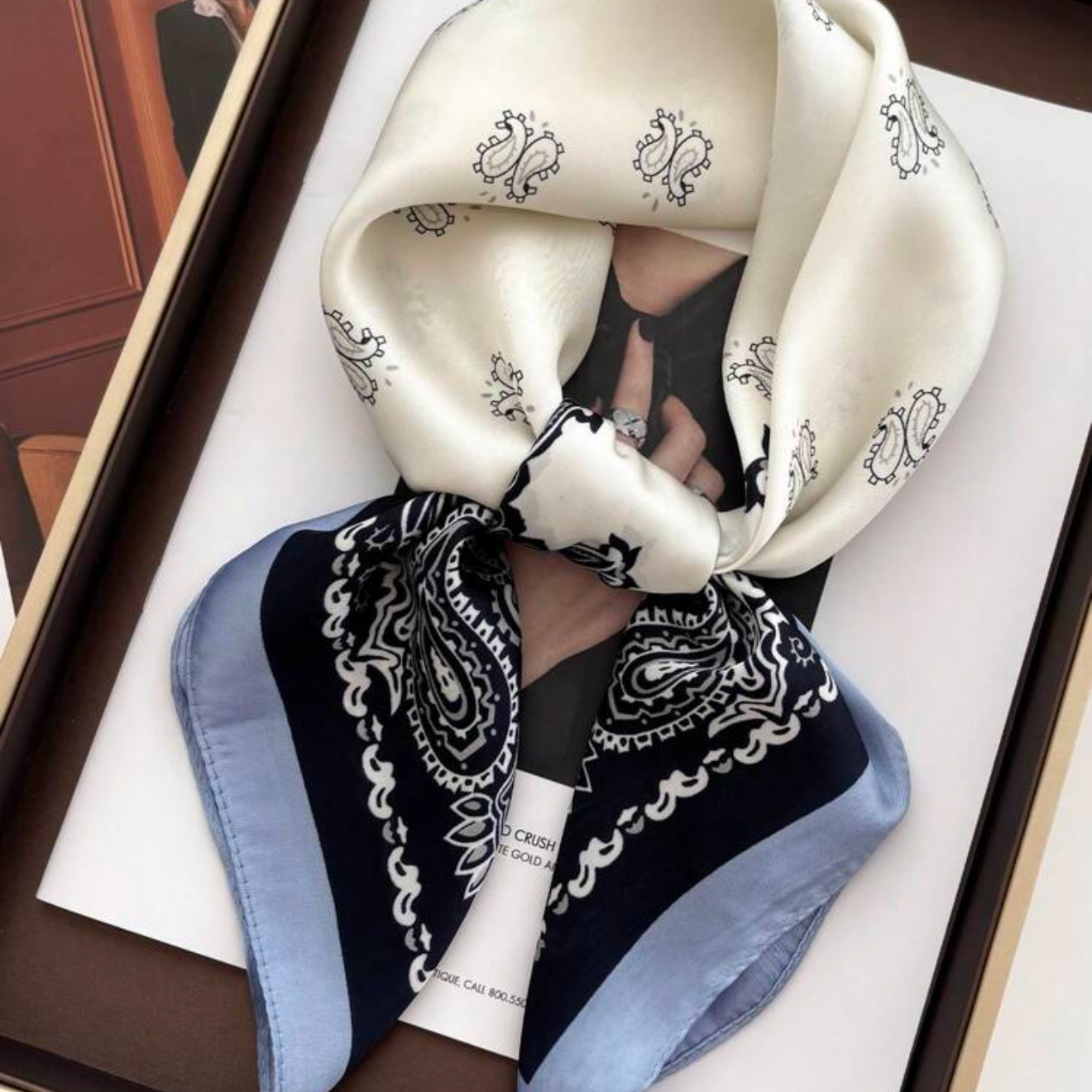 Midnight Cream Petite Foulard