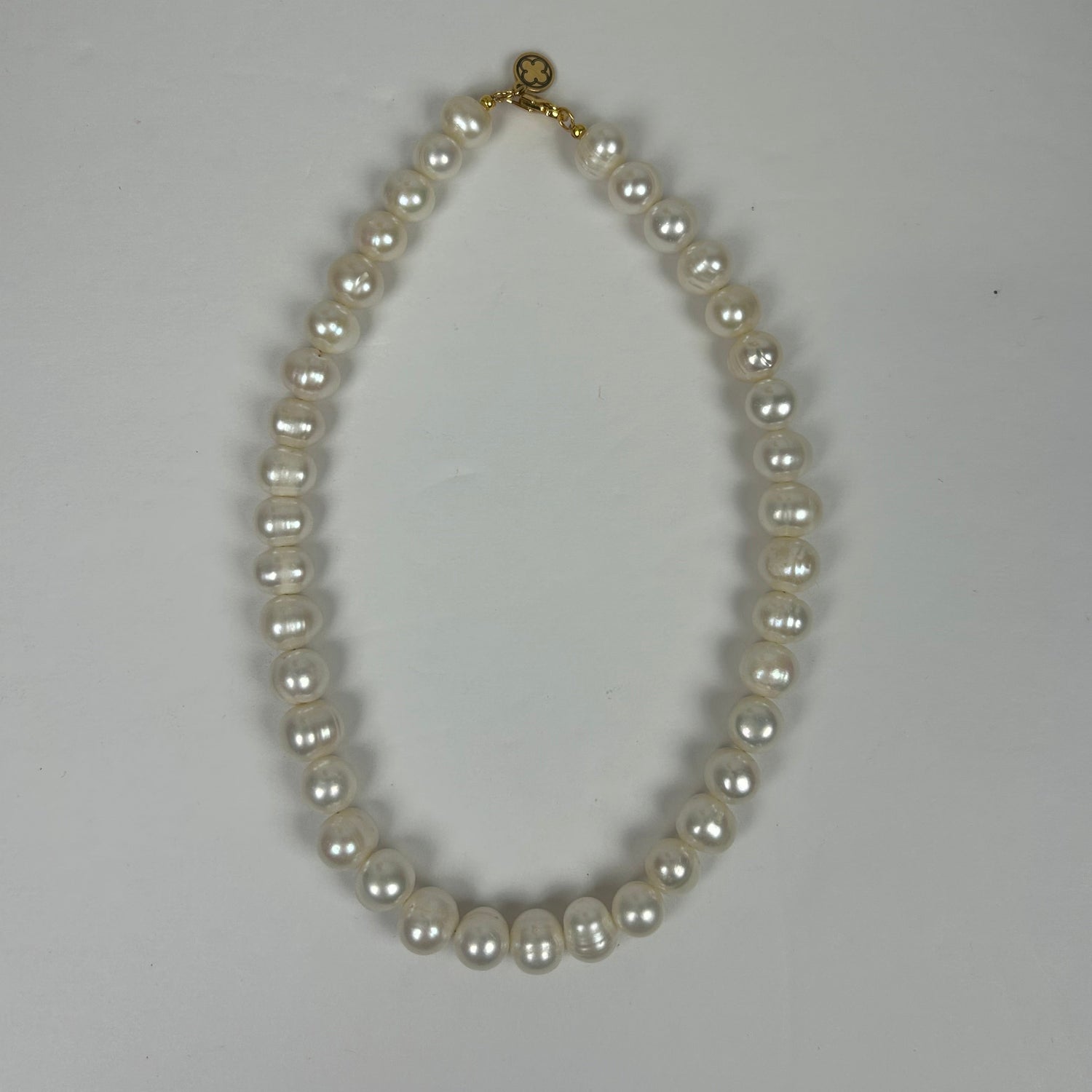 Perla Grande Freshwater Pearl Necklace