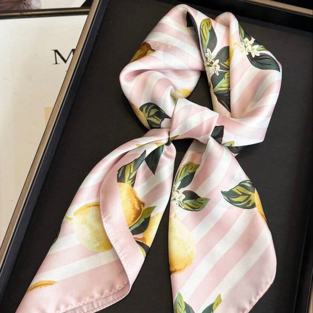 Pink Limonata Petite Foulard