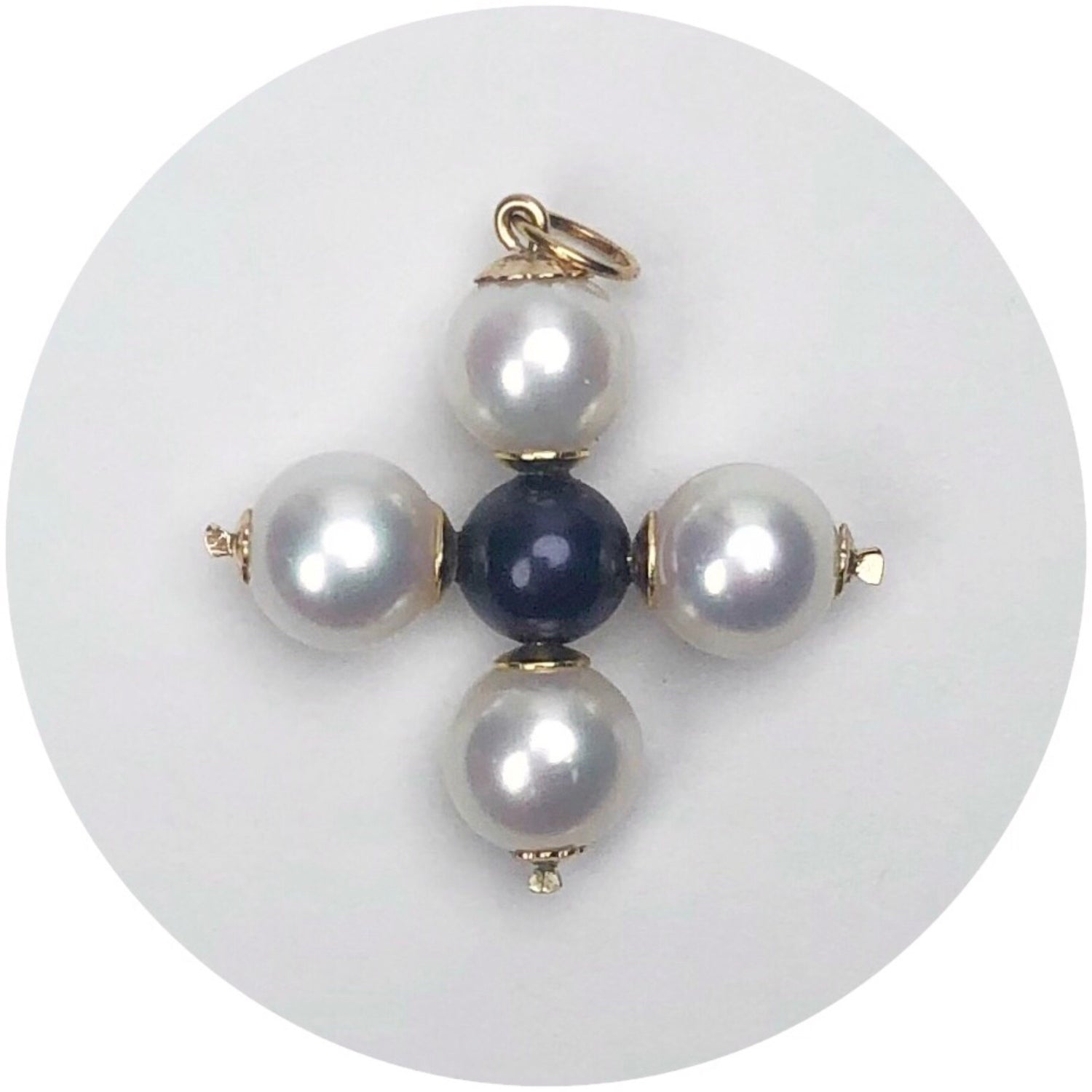 Perla Grande Freshwater Pearl Handmade Maltese Cross Pendant