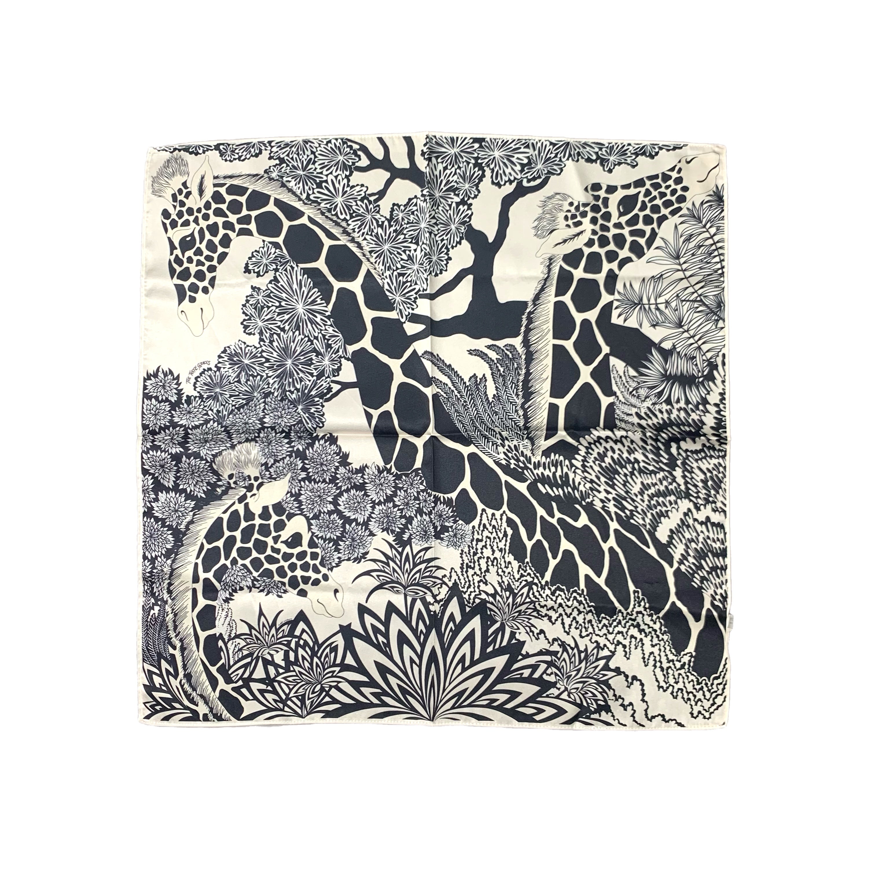 Petit Black Giraffe Foulard