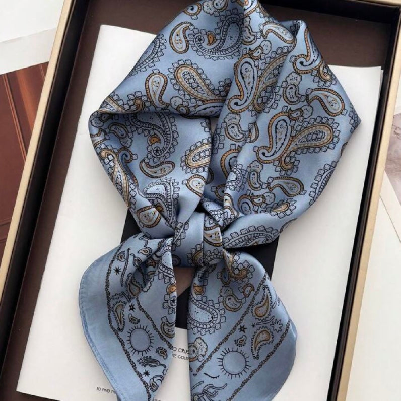 Saphhire Paisley Petite Foulard