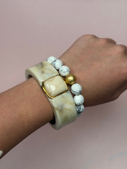 Valentina Beige Hinged Bangle
