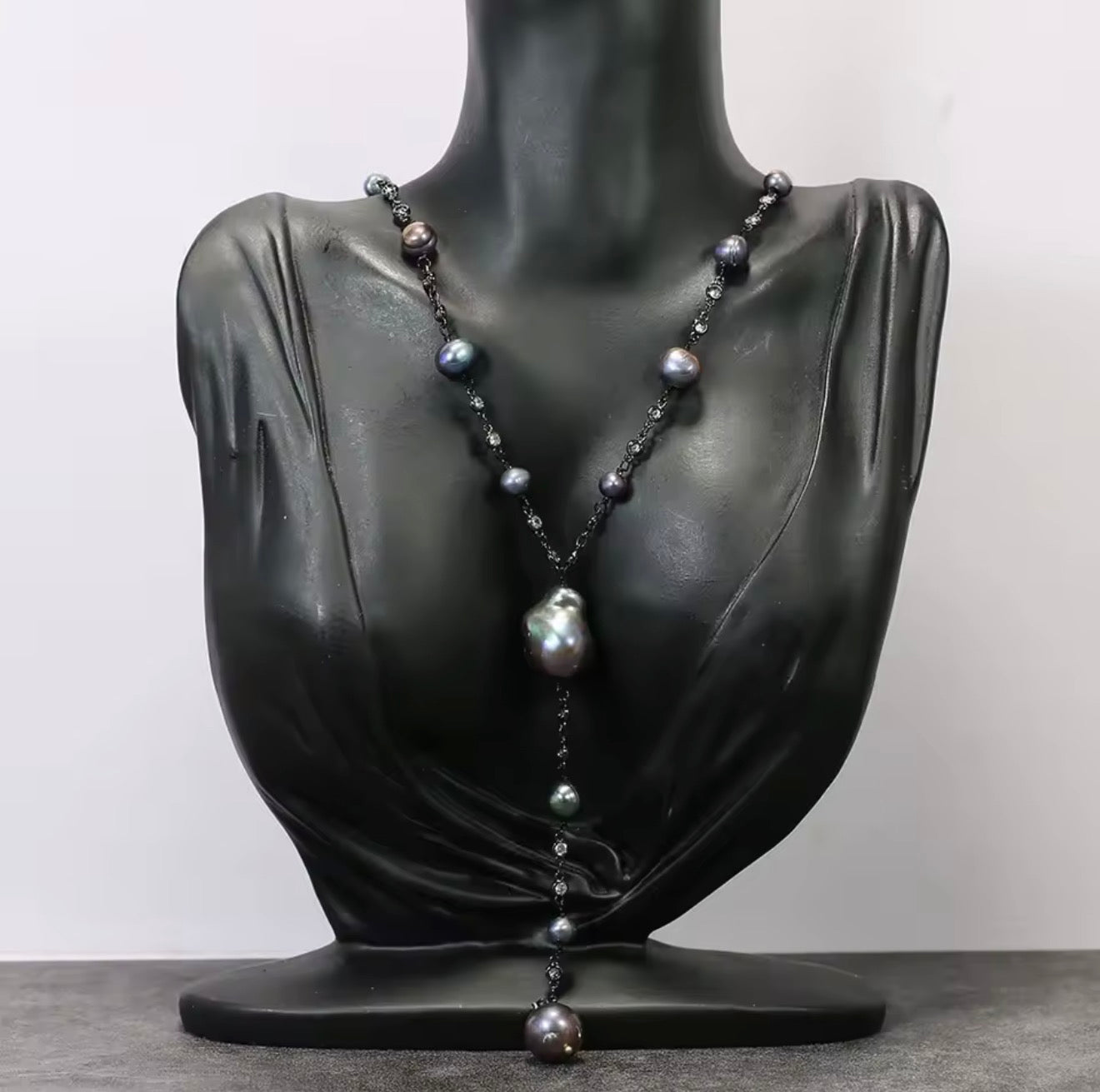 Peacock Pearl Lariat