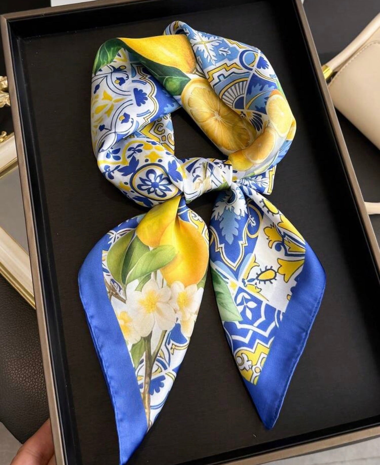 Foulard - Oriana Lamarca LLC