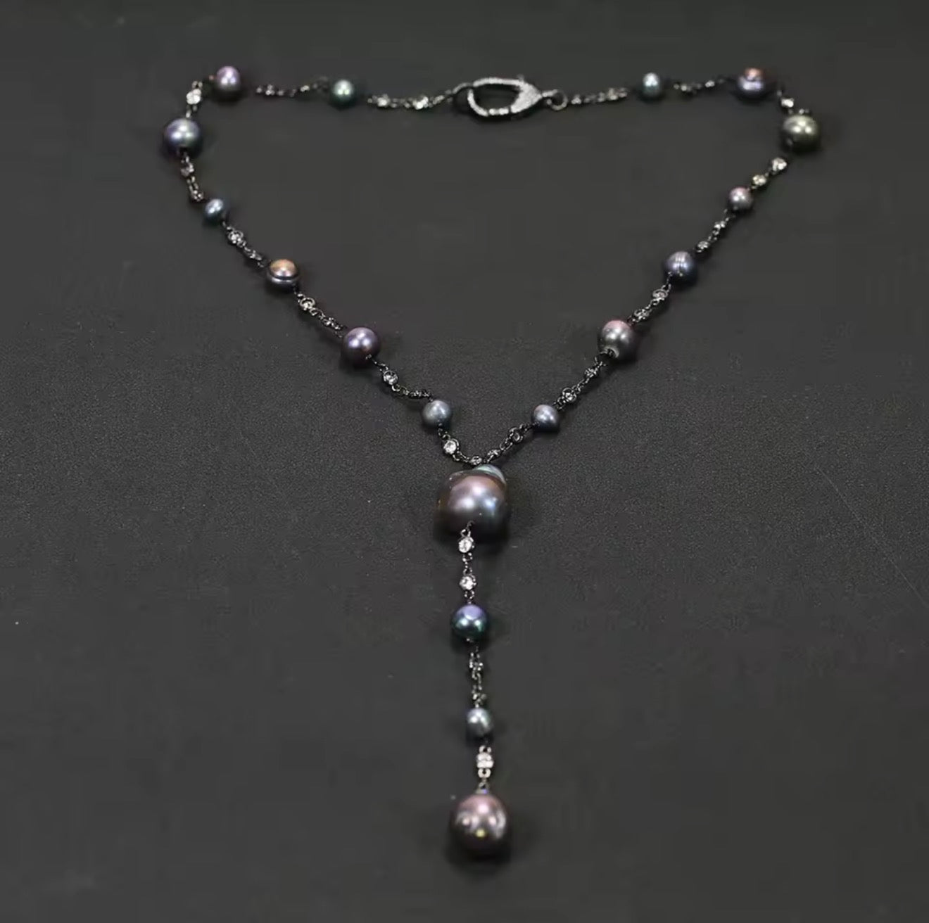 Peacock Pearl Lariat