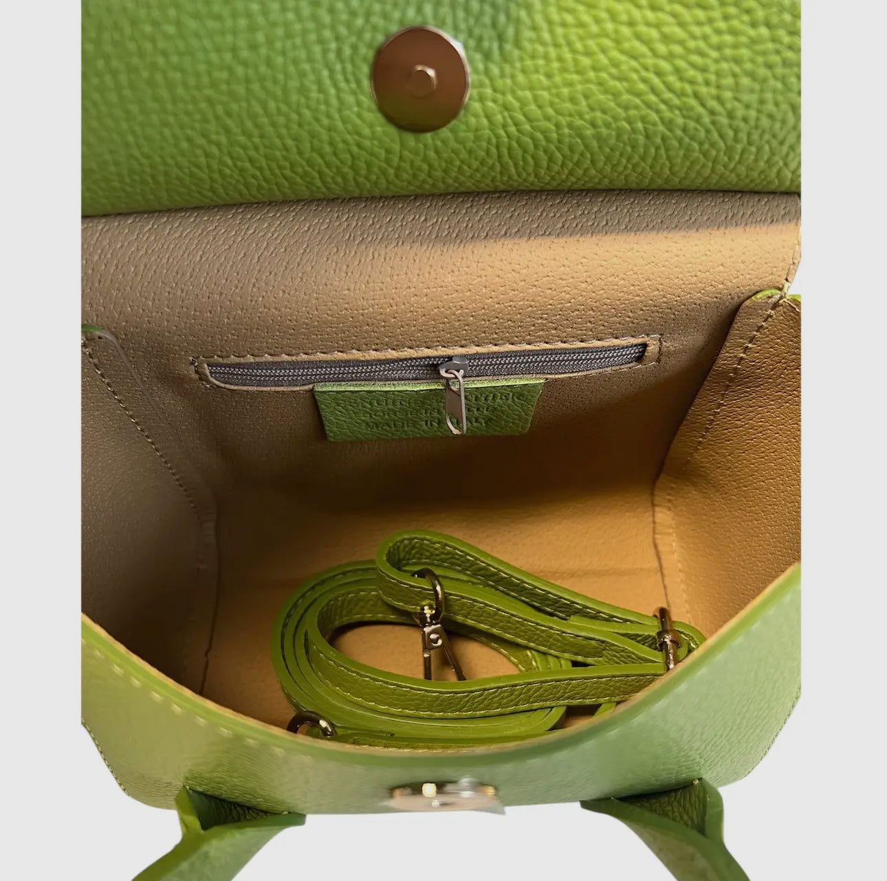 Martina Apple Green Leather Handbag – Oriana Lamarca Designs