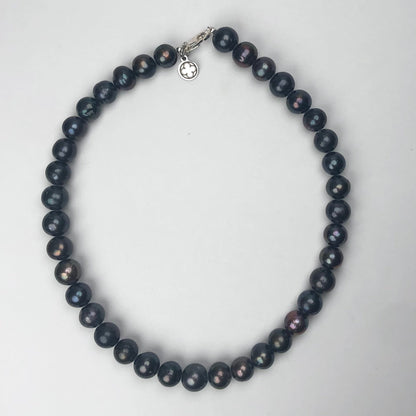 Perla Grande Peacock Pearl Necklace