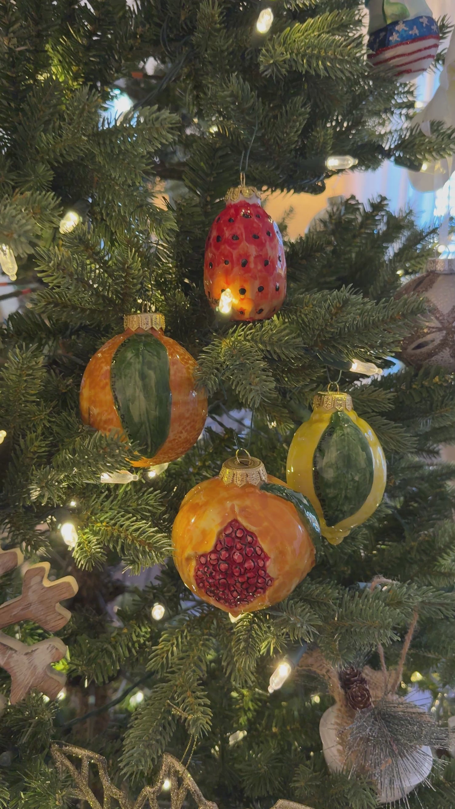 Melograno Sicilian Handpainted Ceramic Ornament