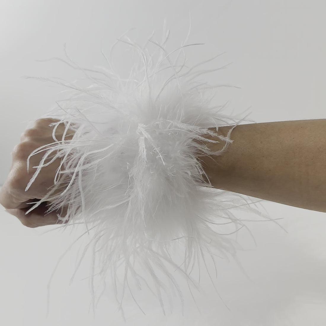 White Natural Ostrich Feather Cuffs