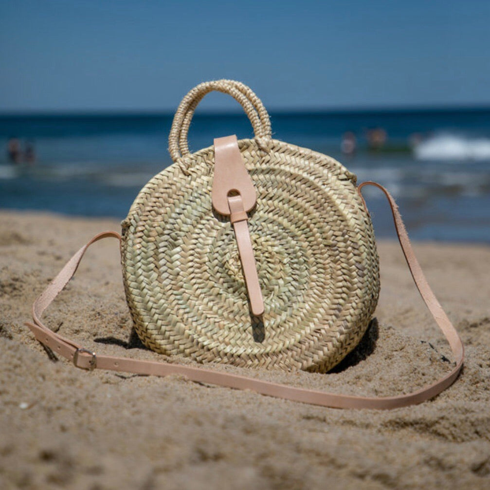 Round straw bag with leather handles hot sale